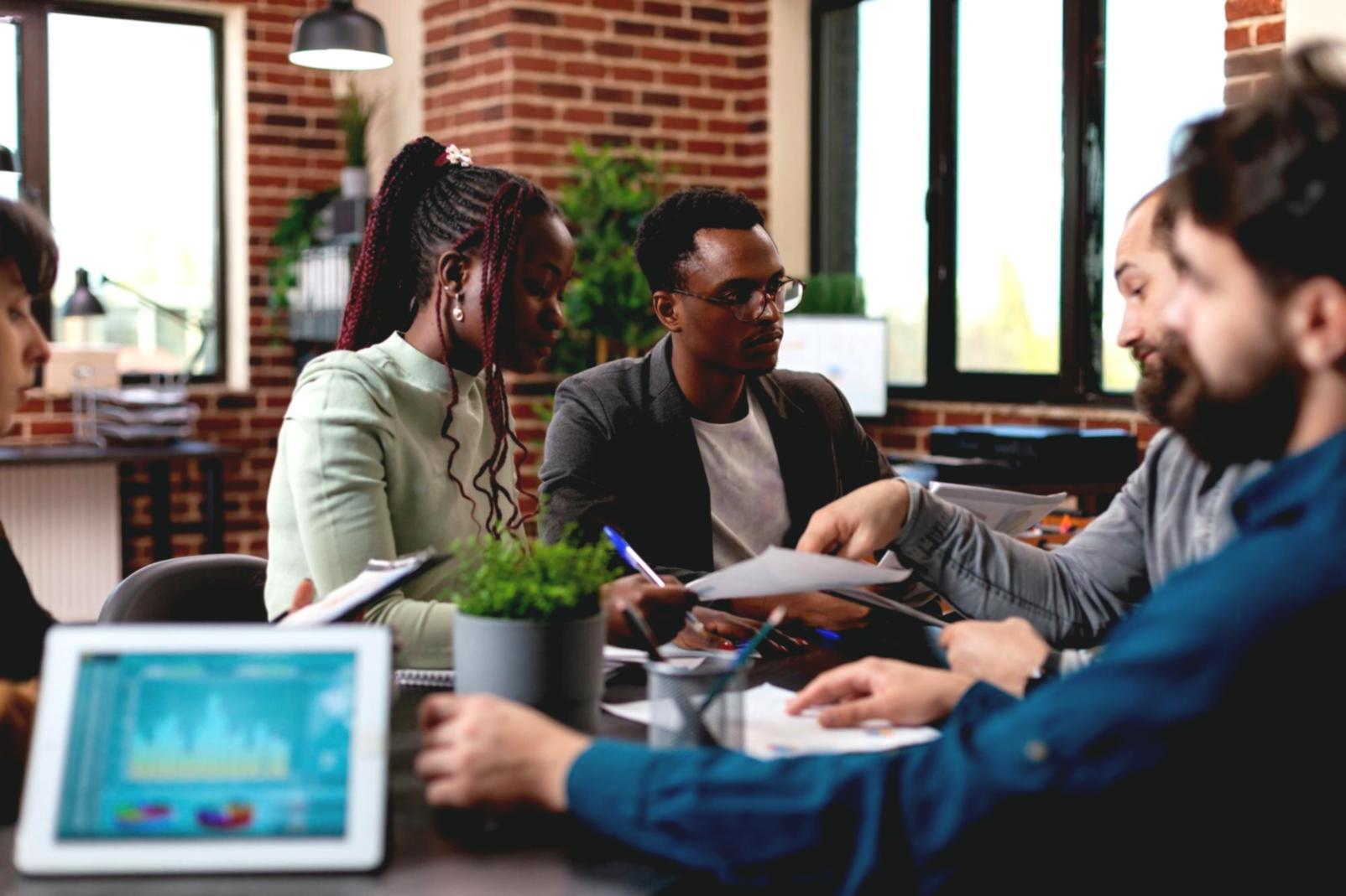 投資セミナーでの講義風景